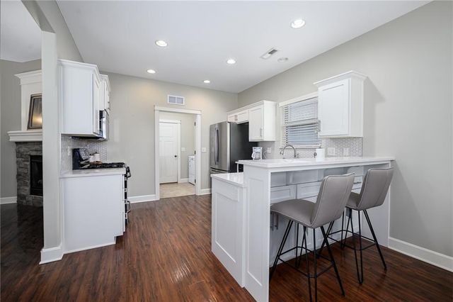 4125 Seele Way, Lawrence, KS 66049