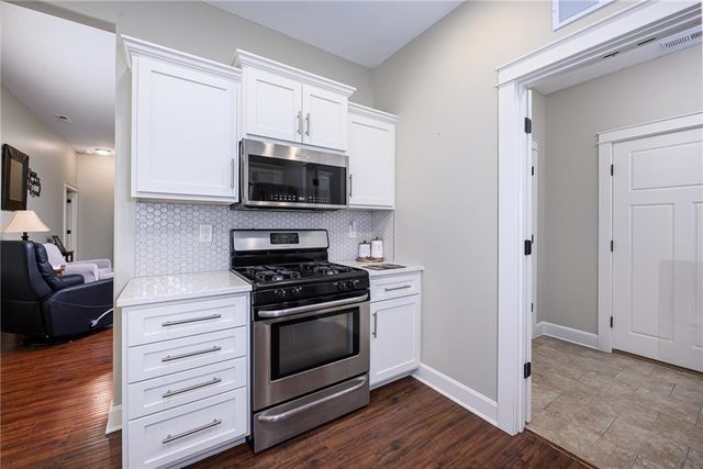 4125 Seele Way, Lawrence, KS 66049