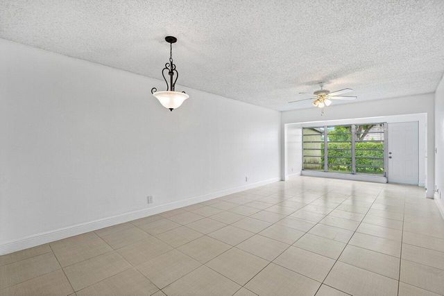 1021 Flame Vine Avenue, Delray Beach, FL 33445
