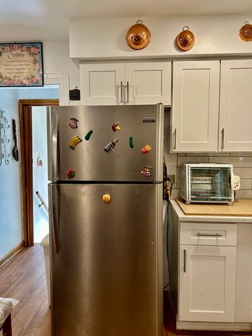 7130 S Richmond Street, Chicago, IL 60629