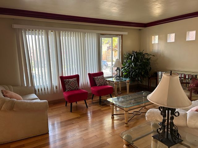 7130 S Richmond Street, Chicago, IL 60629