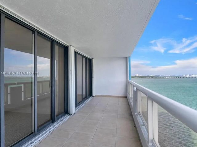 1717 N Bayshore Dr A-1533, Miami, FL 33132