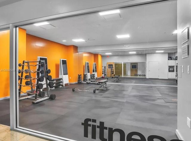 1717 N Bayshore Dr A-1533, Miami, FL 33132