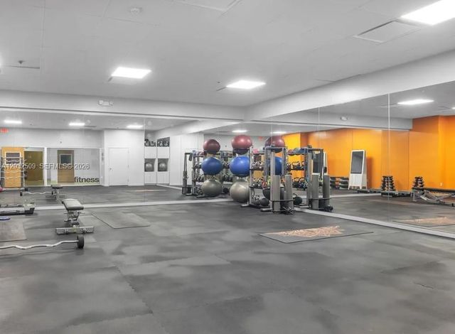 1717 N Bayshore Dr A-1533, Miami, FL 33132