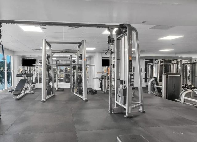 1717 N Bayshore Dr A-1533, Miami, FL 33132