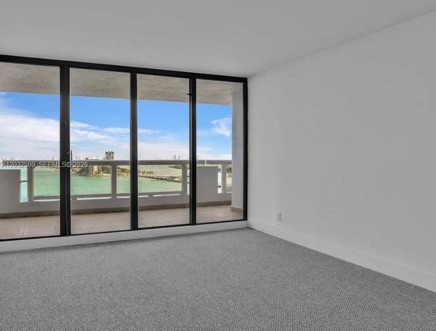 1717 N Bayshore Dr A-1533, Miami, FL 33132