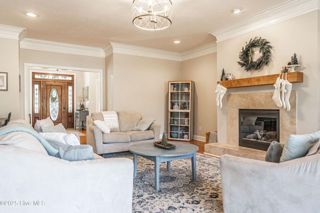 112 Mccracken Drive, West End, NC 27376