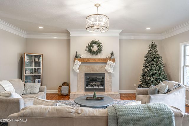 112 Mccracken Drive, West End, NC 27376