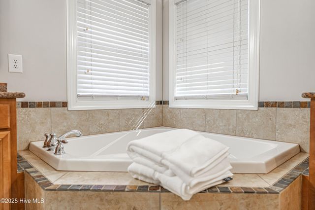 112 Mccracken Drive, West End, NC 27376