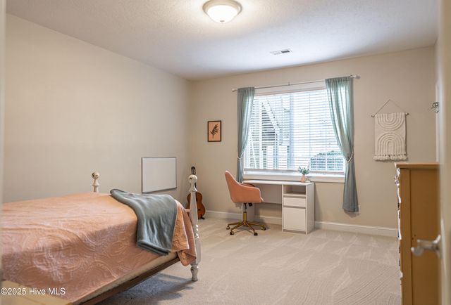 112 Mccracken Drive, West End, NC 27376