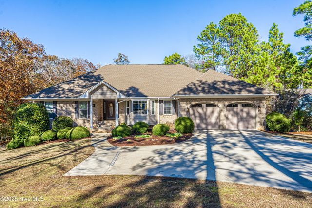 112 Mccracken Drive, West End, NC 27376