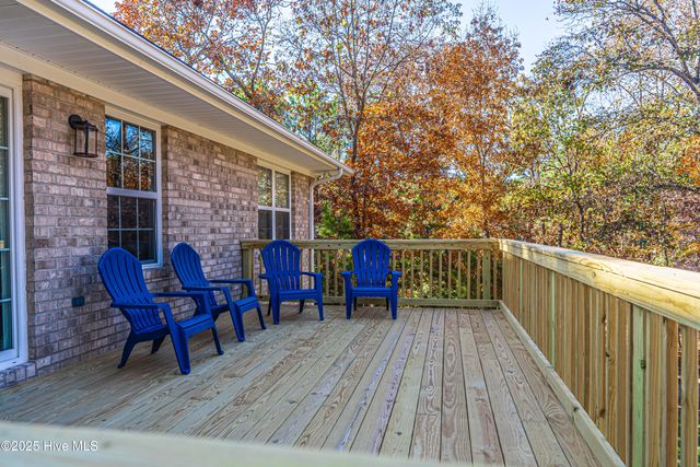 112 Mccracken Drive, West End, NC 27376