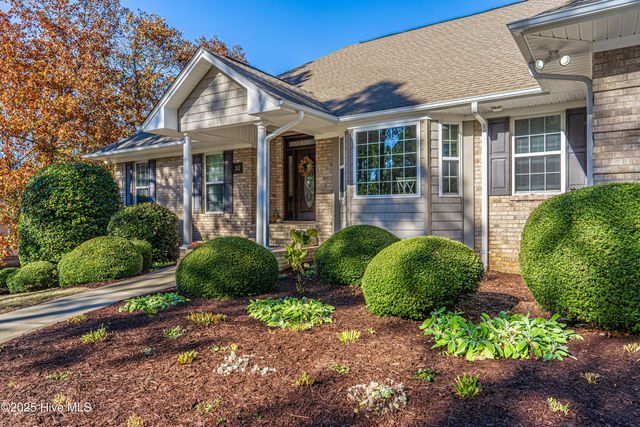 112 Mccracken Drive, West End, NC 27376