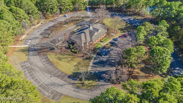 112 Mccracken Drive, West End, NC 27376