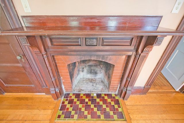 121 Ashmont St, Boston, MA 02124