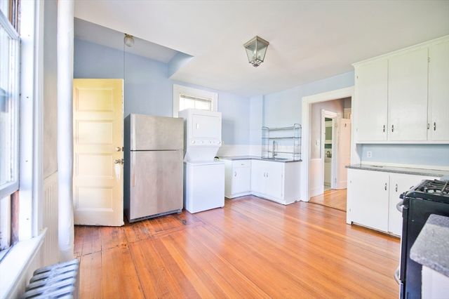 121 Ashmont St, Boston, MA 02124