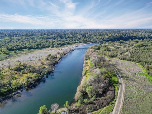 10505 Ambassador Dr, Rancho Cordova, CA 95670