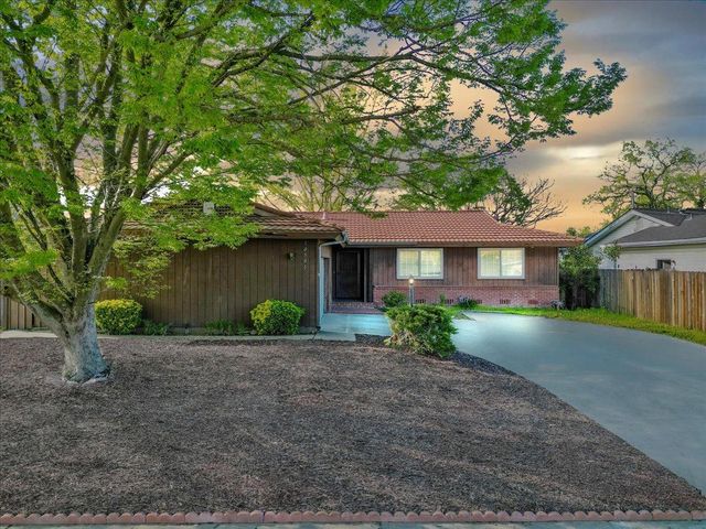10505 Ambassador Dr, Rancho Cordova, CA 95670
