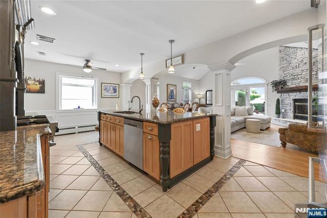 599 Oak Avenue, Saddle Brook, NJ 07663