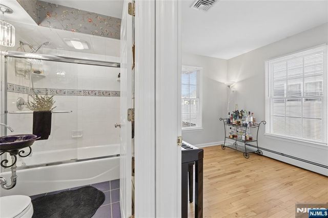 599 Oak Avenue, Saddle Brook, NJ 07663
