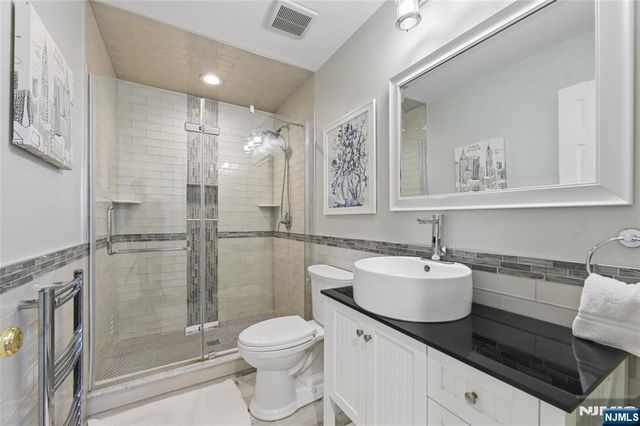 599 Oak Avenue, Saddle Brook, NJ 07663