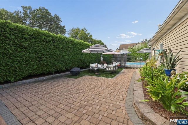 599 Oak Avenue, Saddle Brook, NJ 07663