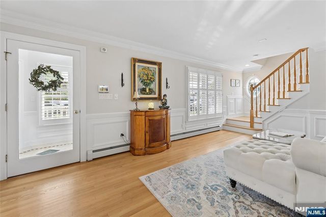 599 Oak Avenue, Saddle Brook, NJ 07663