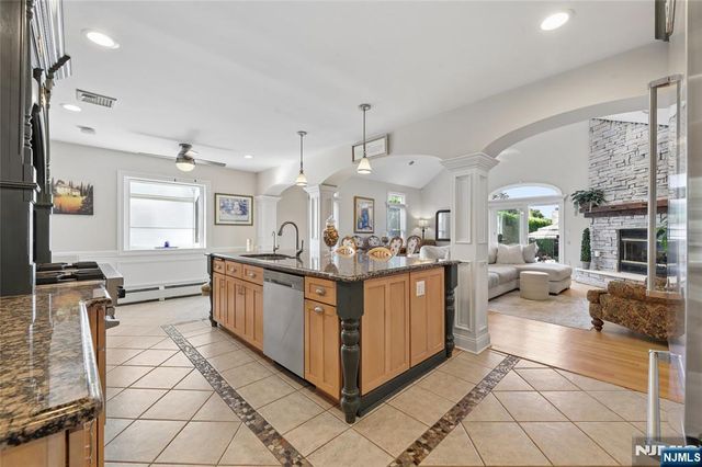599 Oak Avenue, Saddle Brook, NJ 07663