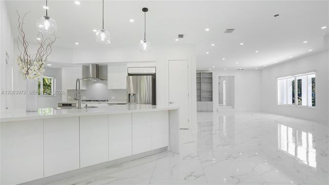 711 Sunset Rd 711, Coral Gables, FL 33143