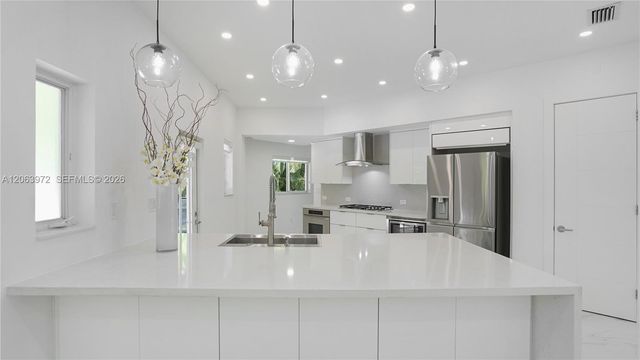 711 Sunset Rd 711, Coral Gables, FL 33143