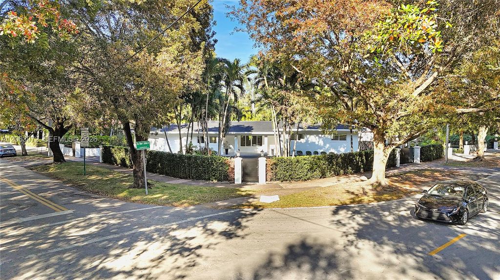 711 Sunset Rd 711, Coral Gables, FL 33143