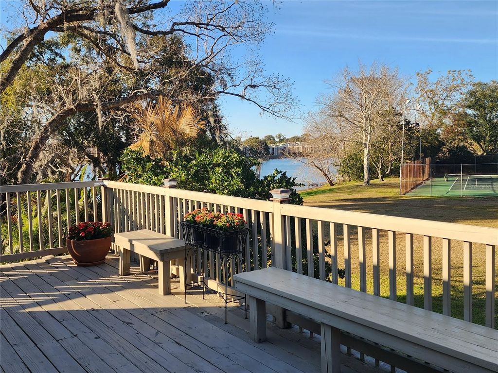 Image 1 of property listing at 415 OAK HAVEN DRIVE, Altamonte Springs, FL 32701