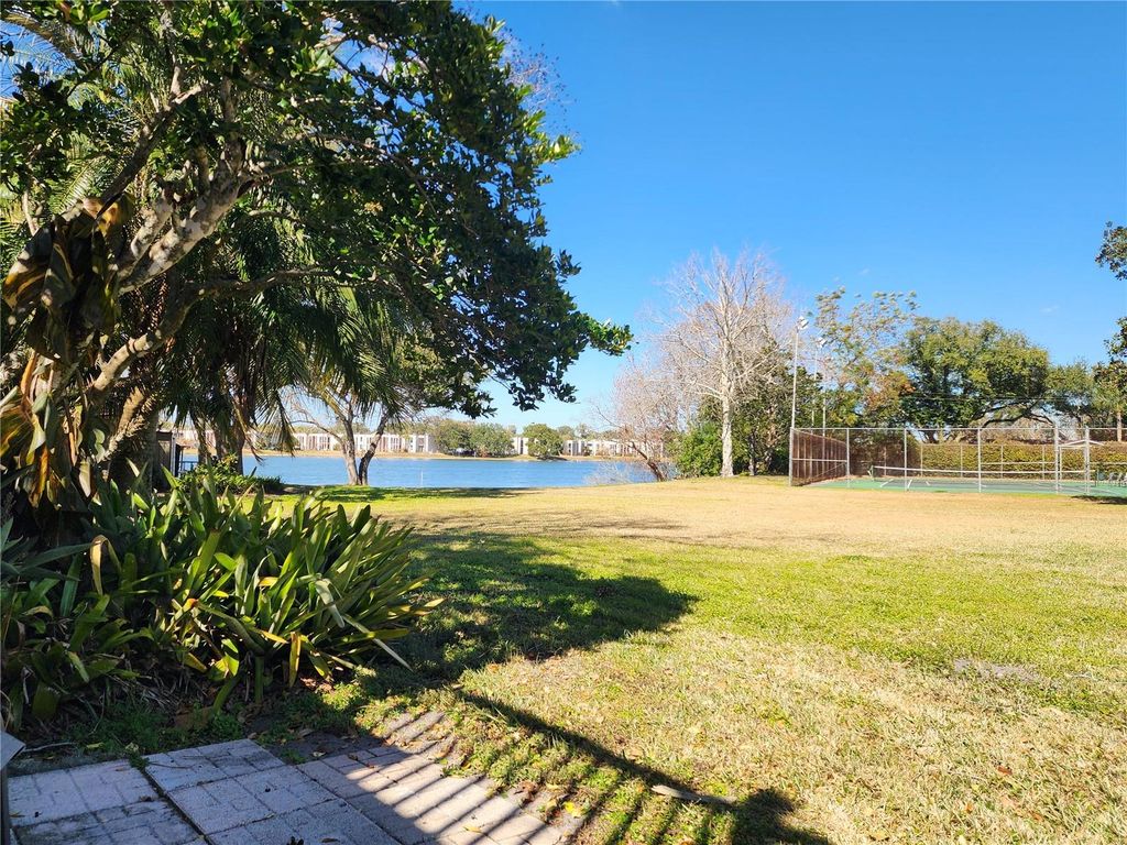 Image 7 of property listing at 415 OAK HAVEN DRIVE, Altamonte Springs, FL 32701