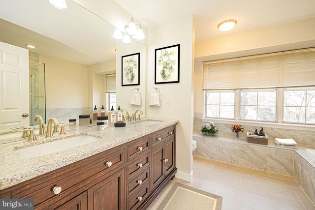 14713 STRATFORD DR, Woodbridge, VA 22193