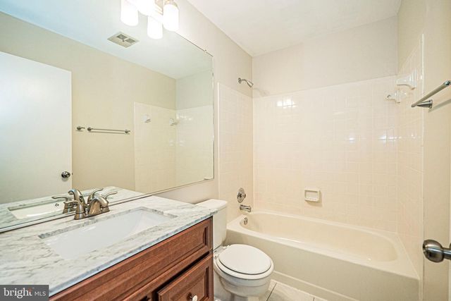 14713 STRATFORD DR, Woodbridge, VA 22193