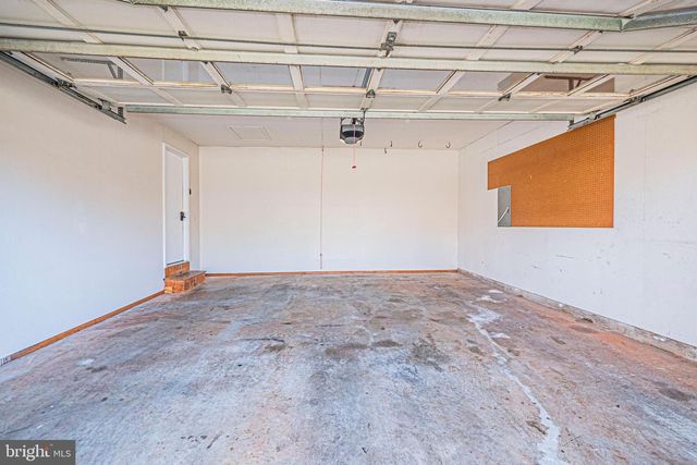 14713 STRATFORD DR, Woodbridge, VA 22193