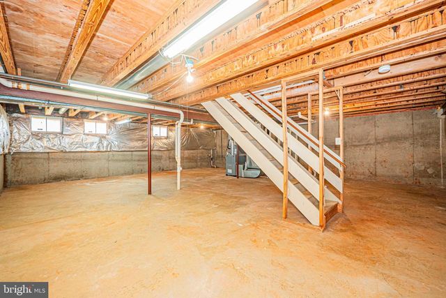 14713 STRATFORD DR, Woodbridge, VA 22193