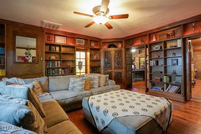 4536 TROWBRIDGE Drive, El Paso, TX 79903