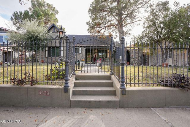 4536 TROWBRIDGE Drive, El Paso, TX 79903