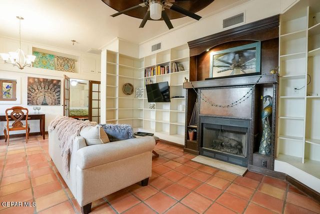 4536 TROWBRIDGE Drive, El Paso, TX 79903