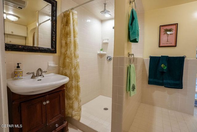 4536 TROWBRIDGE Drive, El Paso, TX 79903