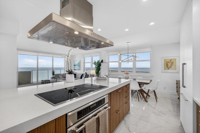 5440 N Ocean Drive Ph-206, Singer Island, FL 33404