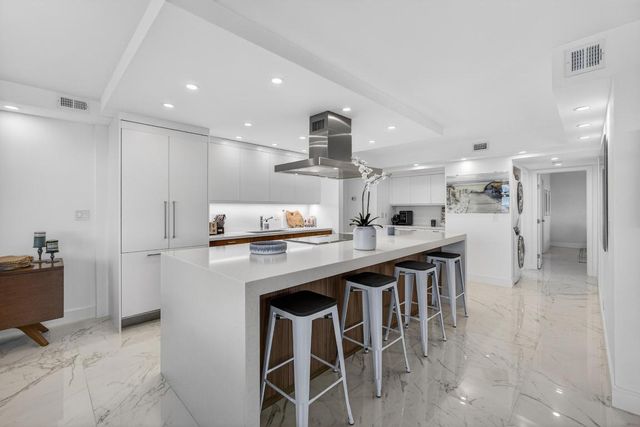 5440 N Ocean Drive Ph-206, Singer Island, FL 33404