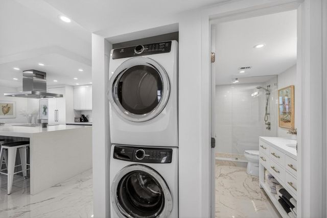 5440 N Ocean Drive Ph-206, Singer Island, FL 33404