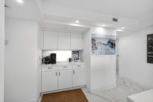 5440 N Ocean Drive Ph-206, Singer Island, FL 33404