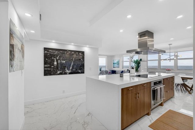 5440 N Ocean Drive Ph-206, Singer Island, FL 33404