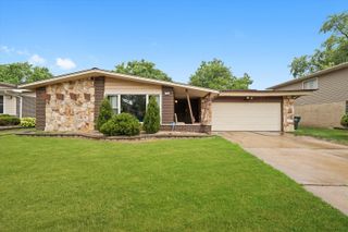 1033 W Indiana Street, Glenwood, IL 60425
