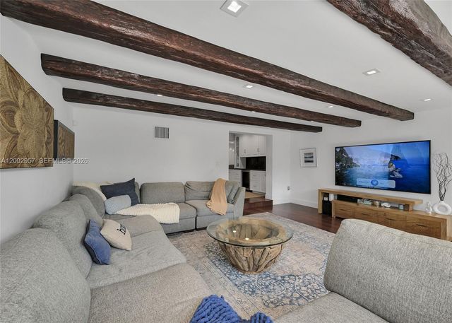 6134 SW 28th St, Miami, FL 33155