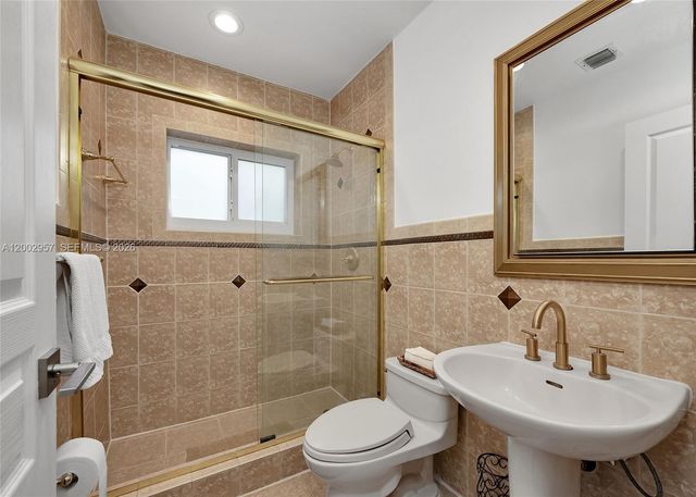 6134 SW 28th St, Miami, FL 33155