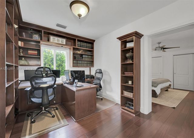 6134 SW 28th St, Miami, FL 33155